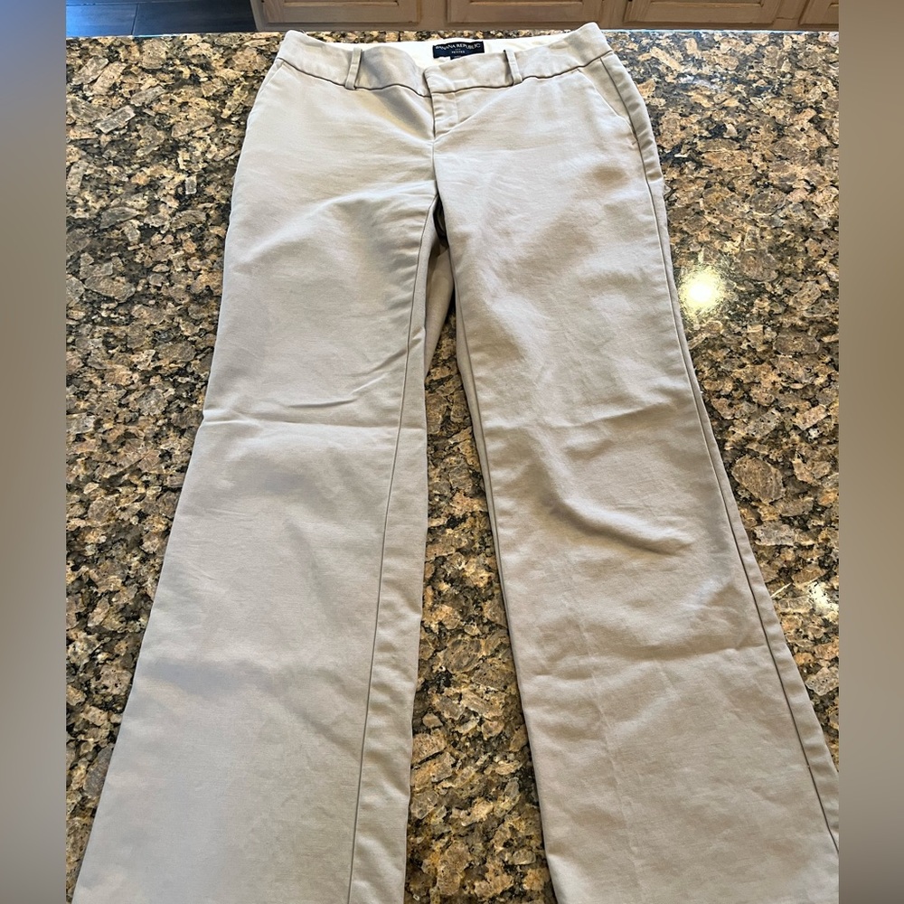Banana Republic Cotton Chino Khaki pants